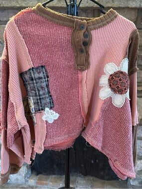 (NWOT) POL Patchwork Thermal Top Pink Boho Floral Applique Waffle Knit Small